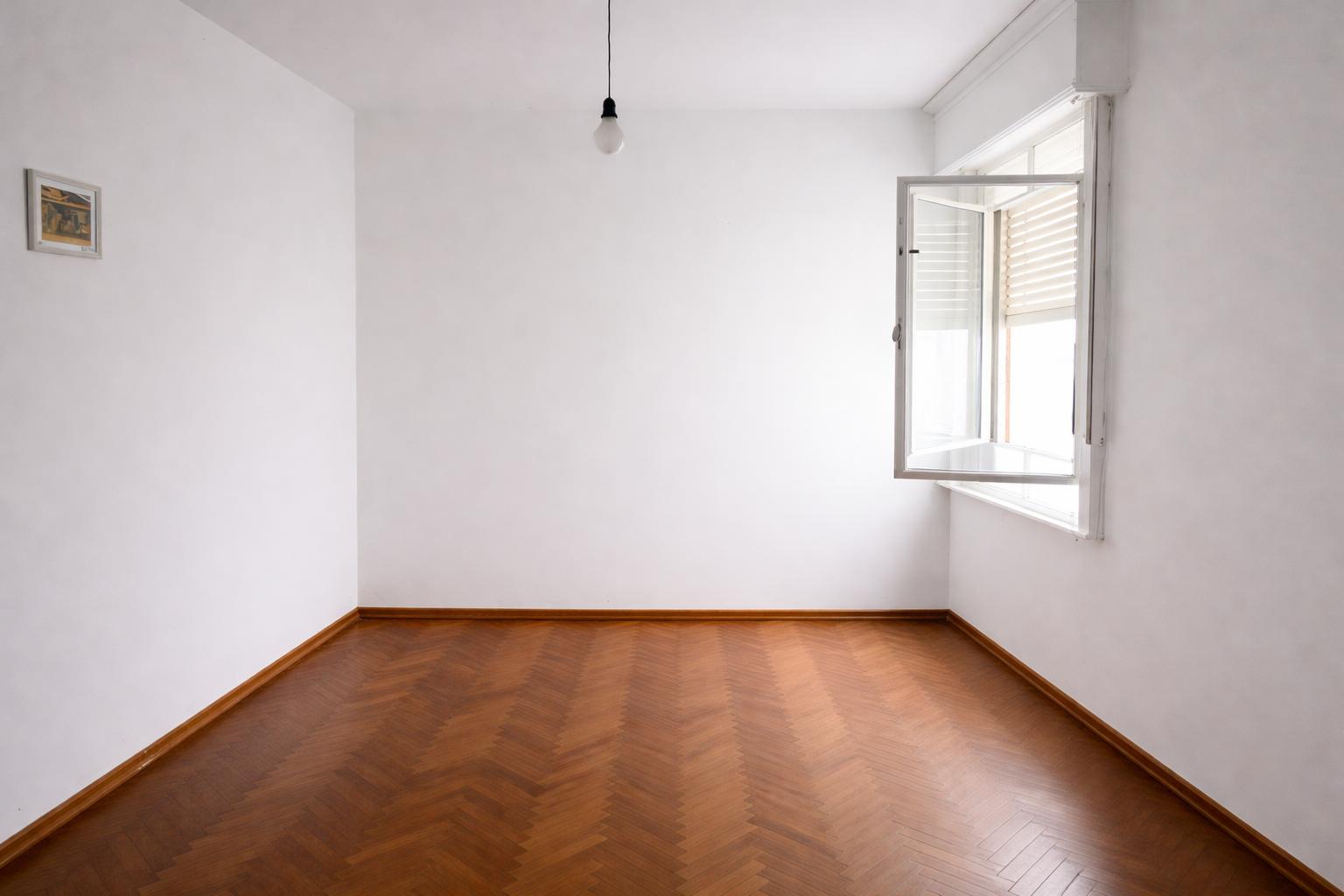 Venta apartamento 3 dormitorios con terraza al frente. Tres Cruces (Alquilado) - Widok 5