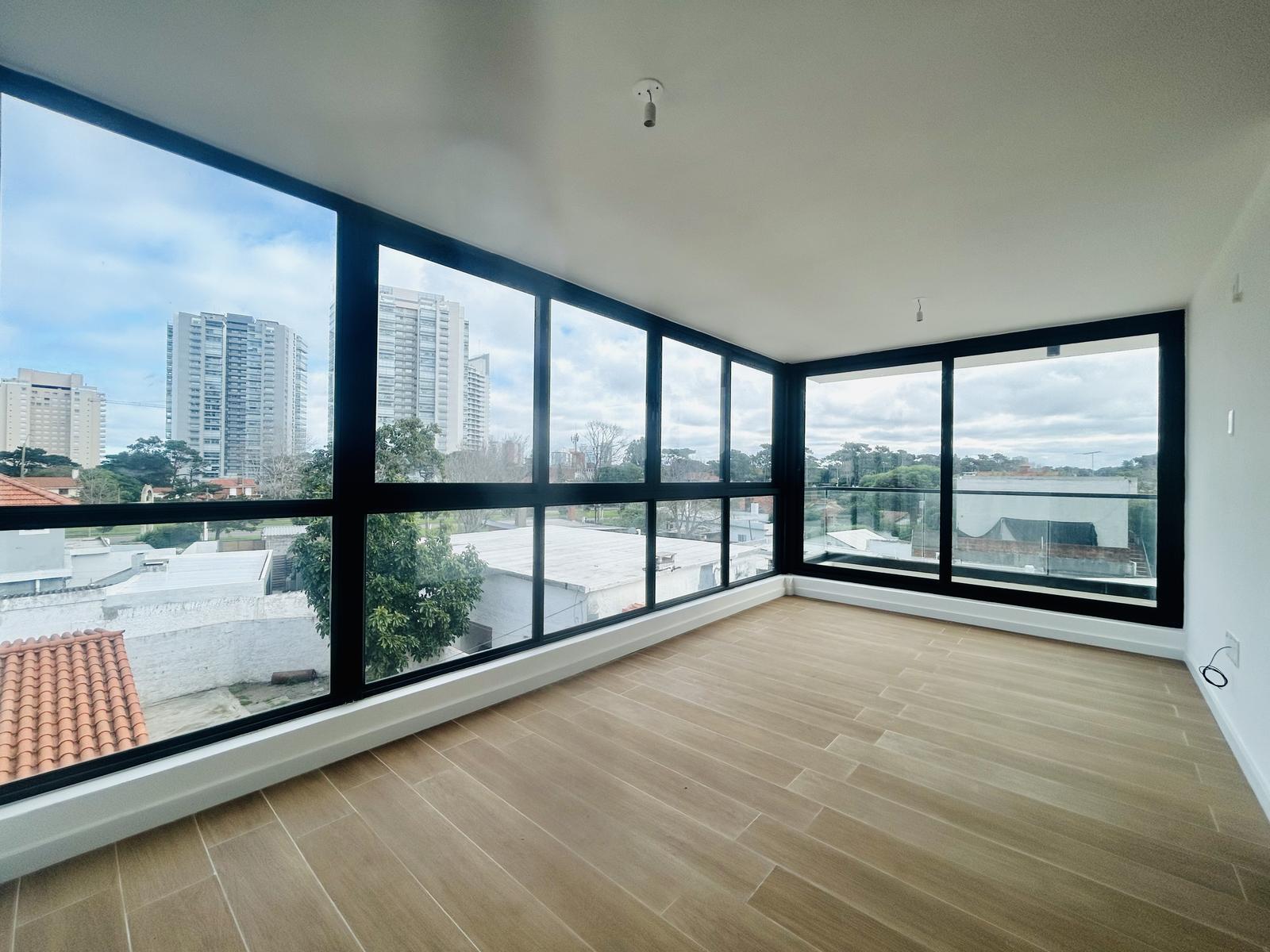 Venta apartamento de 2 dormitorios con gran terraza en Punta del Este - Vista 6