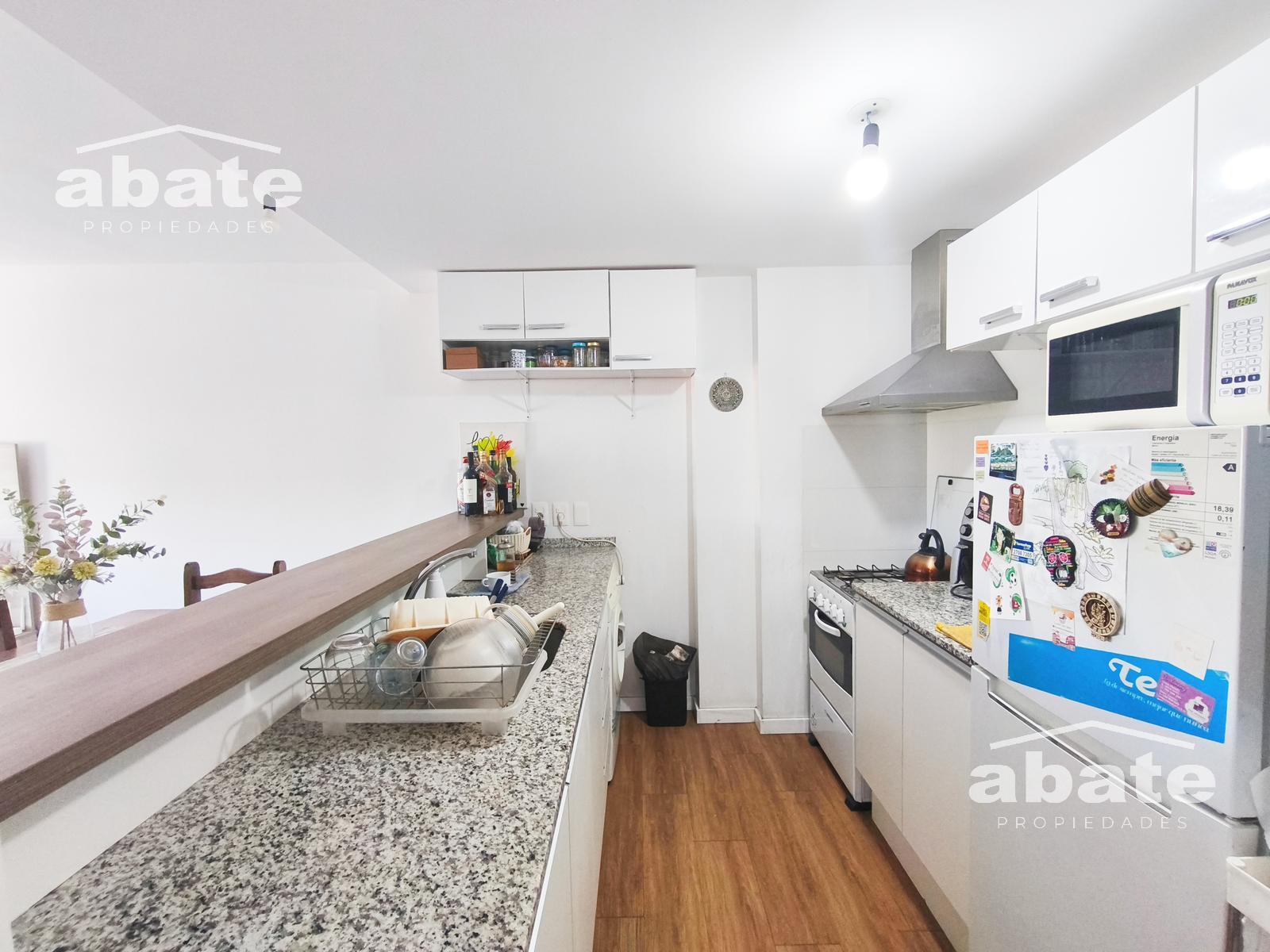 Venta Apartamento 2 dormitorios. Piso 5. Luminoso. - Więcej