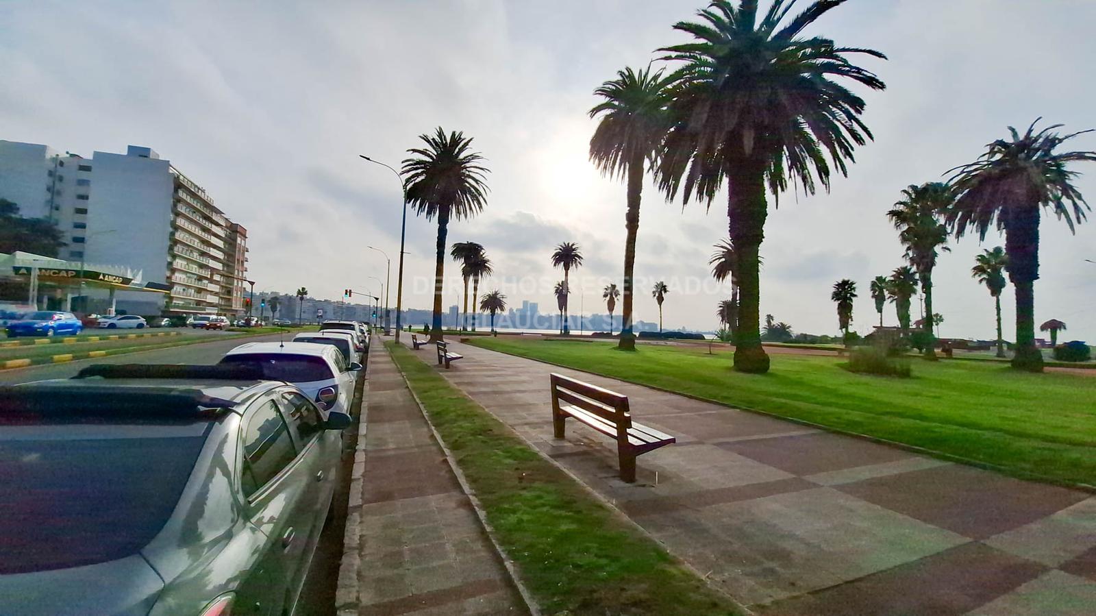VENTA o ALQUILER Apartamento 3 dormitorios servicio completo Rambla Punta Carretas - Ansicht 2