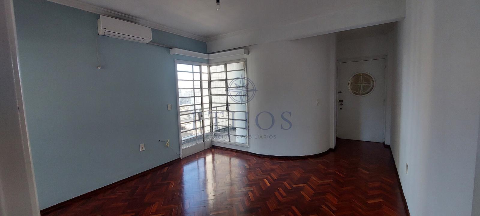 Venta apto. 2 D 2 B a media cuadra de 18 - Vista 3