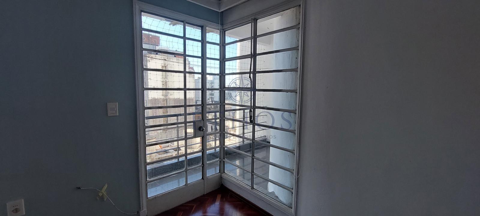 Venta apto. 2 D 2 B a media cuadra de 18 - Altro