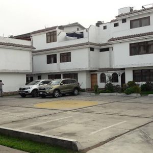 Remato Casita Us$255,000 Monterrico. Cerca De Upc, Esan, U. De Piura