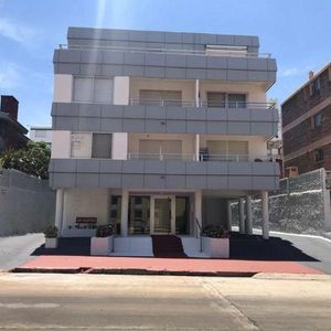 Apartamento - Península. Con Garaje. 1 Dormitorio Y Medio