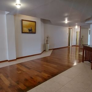 Alquiler En Punta Del Este , Zona Península Apartamento De Un Dormitorio 