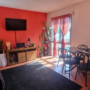 Departamento En  Tres Cruces, Excelentes Servicios, A Metros De La Terminal De Tres Cruces