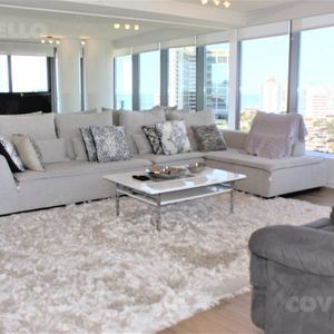 Alquiler Temporal, Apartamento Esquinero En Torre Alexander Boulevard, 3 Dorm En Suite
