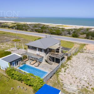 Casa  En Alquiler En La Juanita - Lho4229417