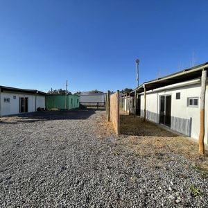 Casa En Venta Con Gran Terreno - Colonia Del Sacramento
