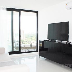 Apto-piso Alto, 2 Dormitorios, 2 Baños, Garage, Edificio Con Amenities, Playa Mansa