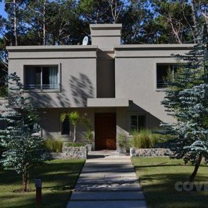Casa En Venta Y Alquiler Temporario Barrio Privado - Playa Brava Punta Del Este