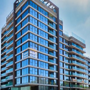 Apartamento En Venta De 2 Dormitorios Sobre Rambla En Malvín