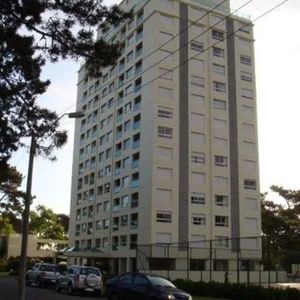 Apartamento - Sobre Roosevelt. Edif. 12 Lunas