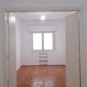 Apartamento Con Renta - Ciudadela Y Mercedes - Ciudad Vieja  