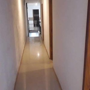 Casa Con Local