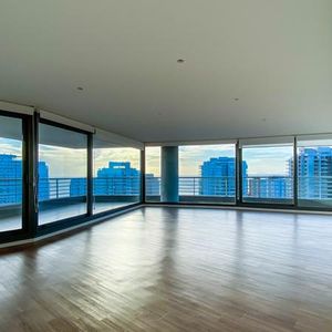 3 Dormitorios Y Servicio Con Vista A Playa Mansa Punta Del Este