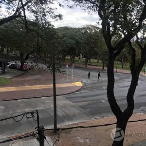 Apartamento - Parque Rodó - Al Frente, Balcón, G.C 3.000, Locomoción