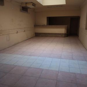 Local, Cordon, Usd. 44.000