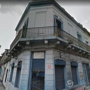 Casa Con 2 Lacales Para Alquilar-  Ciudad Vieja