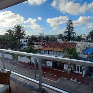 Apartamento - Punta Del Este. 1 Dormitorio Y Medio. Garaje