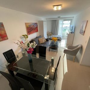 Apto Playa Brava, 1 Dormitorio, Terraza, Parrillero, Servicios