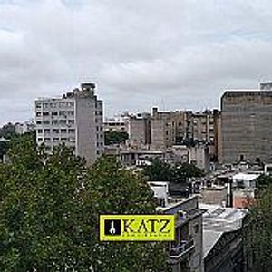 Casinoni A Una Cuadra De 18 Y De Bva.artigas