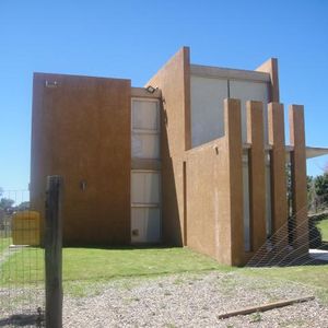31 De La Brava, Pasos De La Rambla, 250 M2 Construídos, Terreno De 2400 M2 !!