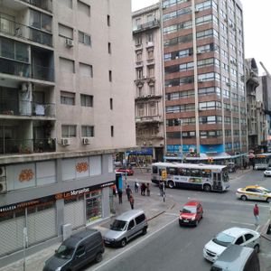 Andes Esq 18 De Julio