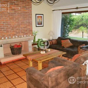 Casa En  Alquiler 4 Dormitorio Jardines De Córdoba