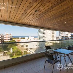 Alquiler  Apartamento 2 Dormitorios Playa Brava