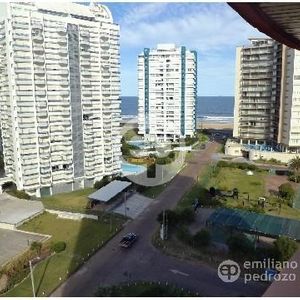 Venta Apartamento 2 Dormitorios Playa Brava Vista Al Mar