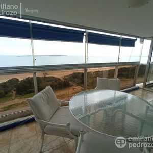 Alquiler Departamento 3 Dormitorios Mas Dependencia Primera Línea  Playa Mansa
