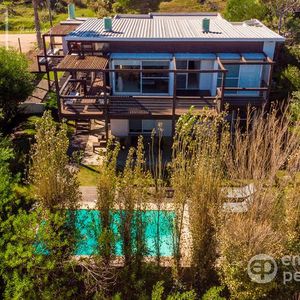 Venta Casa 6 Dormitorios Con Piscina Y Vista Al Mar En Punta Piedra La Barra Uruguay