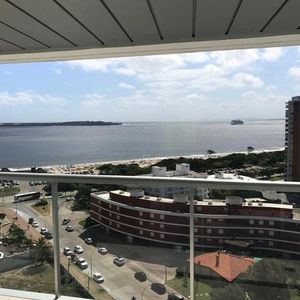 Departamento - Playa Mansa