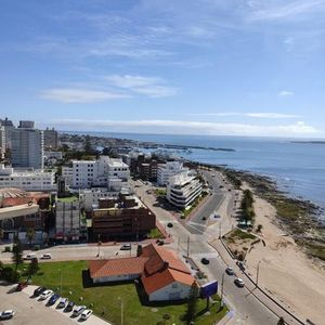 Venta Apartamento 3 Dormitorios Playa Mansa