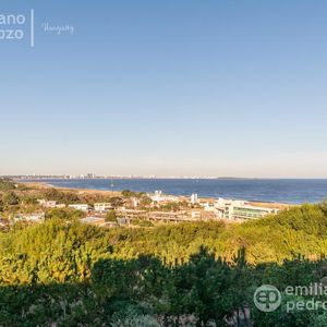 Venta Departamento Punta Ballena  Parrillero Propio