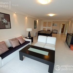 Venta Apartamento 3 Dormitorios Mas Dependencia Playa Mansa Punta Del Este
