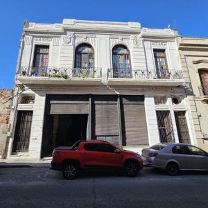 Piedras E Ituzaingó - Gran Propiedad Con Potencial Para Aptos.