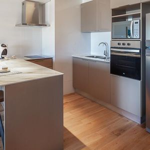 Apto Sobre Rambla,  2 Dormitorios, 1 Baño, Toilette, Terraza Y Patio.