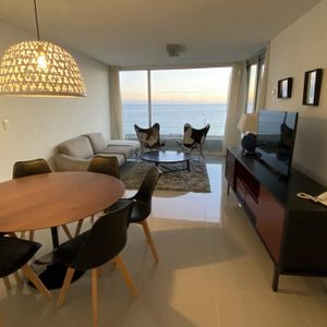 Apto  De 2 Dorm, Vista Al Mar! Con Parrillero Propio!