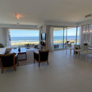 Apto Con Vista Al Mar, Parrillero Propio, 3 Suites  Servicio, Temp 2022 - Playa Brava