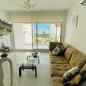 Apto De 2 Dorm, Muy Comodo Y Servicios - Playa Mansa