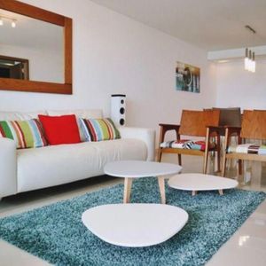 Departamento, 3 Dormitorios, Mas Dependencia Con Servicios - Playa Brava