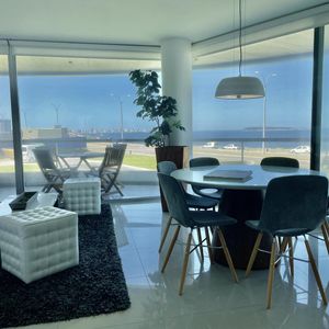 Apartamento De 3 Dorm Y Servicio A La Venta En La Parada 28 De La Mansa Punta Del Este  