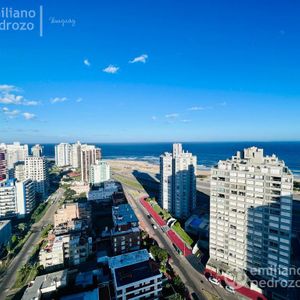 Venta Departamento  2 Dormitorios  Punta Del Este Vista Al Mar