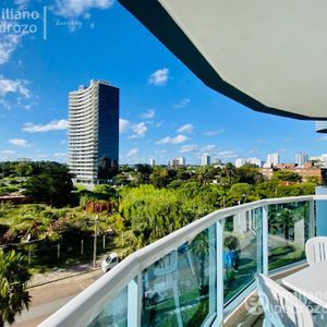 Venta Apartamento 2 Dormitorios En Playa Mansa, Punta Del Este