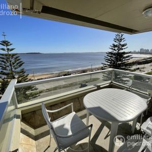 Venta Apartamento 3 Dormitorios Mas Servicio En Playa Mansa
