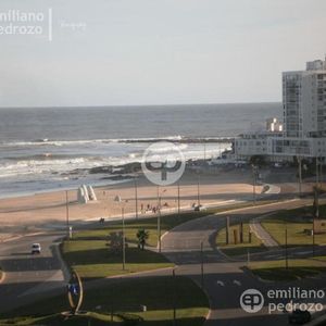 Alquiler Temporario Apartamento 2 Dormitorios En Playa Brava