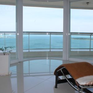 Apartamento De 5 Dormitorios En Suite, Vista Al Mar, Torre Completa, Amenities