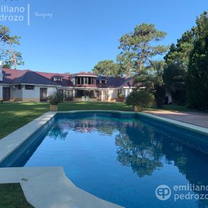 Alquiler Temporal Casa 4 Dormitorios Y Dependencia Con Discoteca Piscina Y Barbacoa Punta Del Este